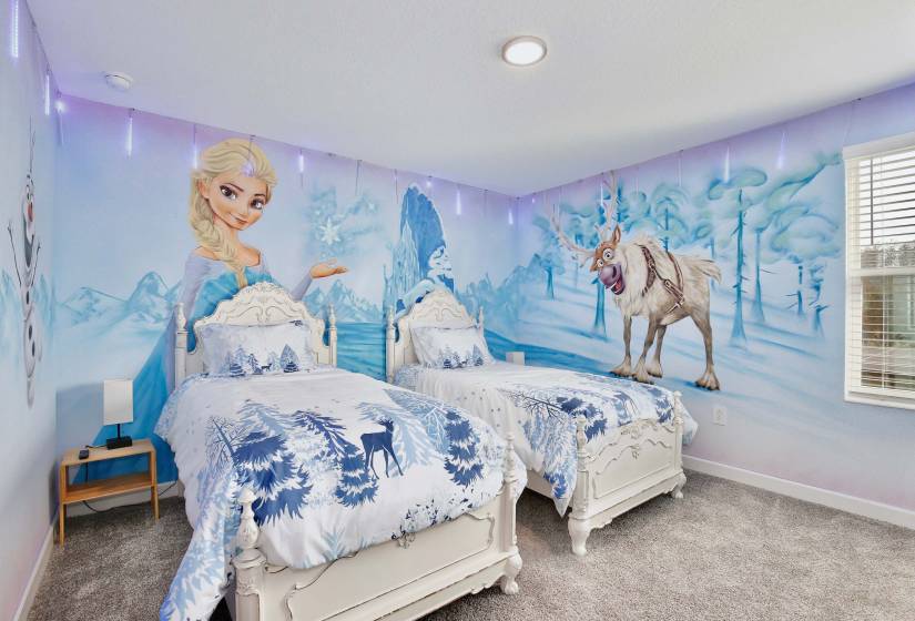 9 bedroom vacation rental Storey Lake Resort Frozen room beds